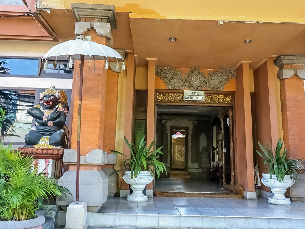 Oyo 3244 Grand Chandra Hotel เดนปาซาร์ ภายนอก รูปภาพ